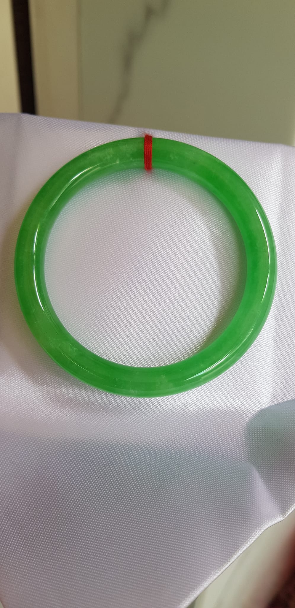 Vòng tay đá cẩm thạch tự nhiên Ngọc Đậu Lý A 54mm x cọng 8mm Màu Xanh Lý Đậu nhẹ tươi bóng mượt đẹp Nữ 53kg - 60kg đeo mệnh Mộc mệnh Hỏa mệnh Thủy ạ