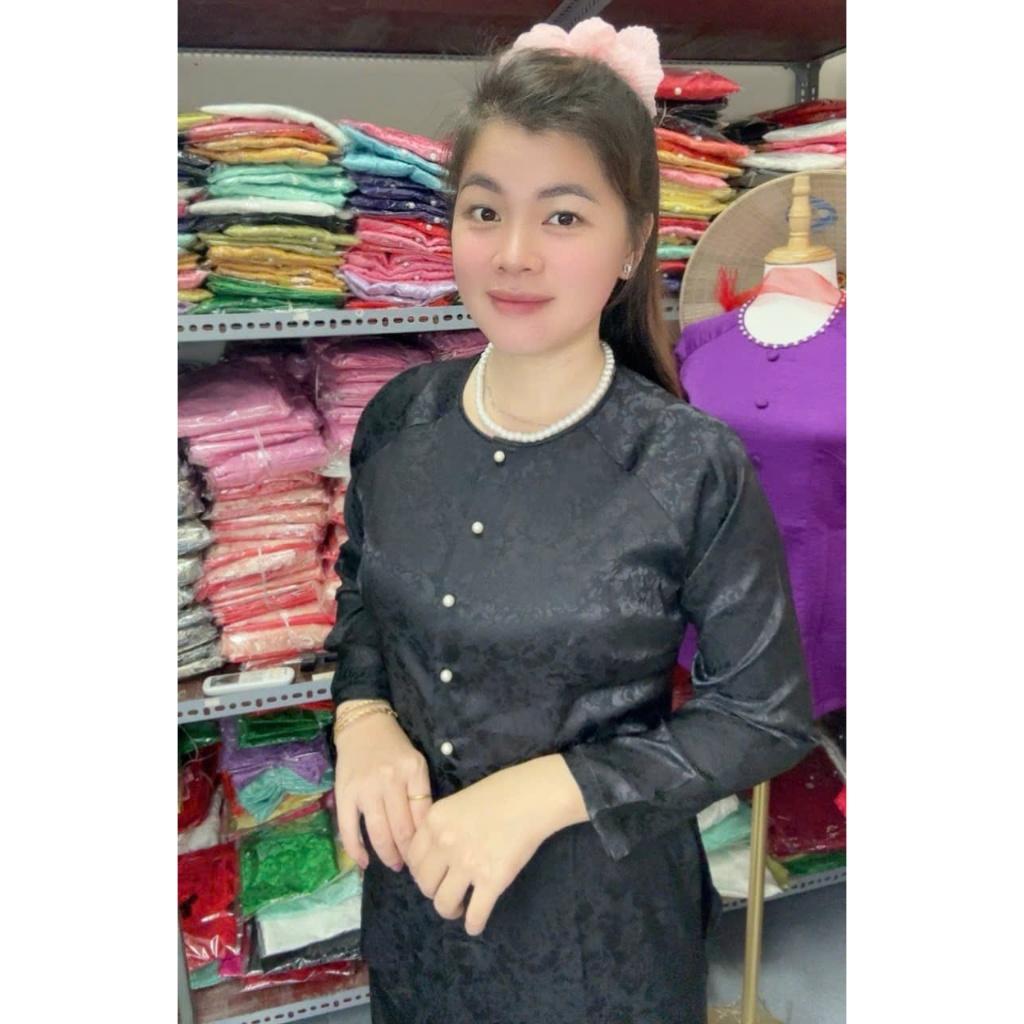 Bà Ba Gấm Cả Bộ - Quần Đen Phi Lụa - Áo Lụa Gấm Hoa Văn, Tay Dài Nút ngọċ Trai - Hồng Dâu( quần đen)