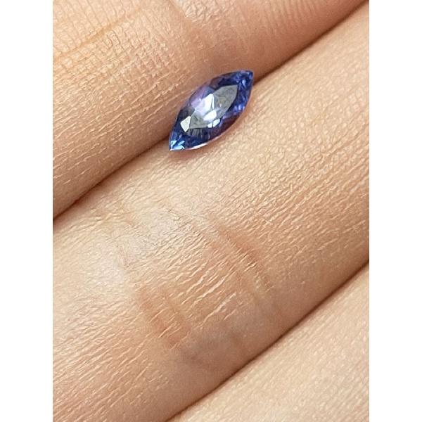 040- L HẠT TANZANITE STONE (THIÊN NHIÊN)