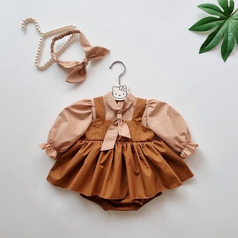 Body váy nâu tây phối yếm sang chảnh cho bé