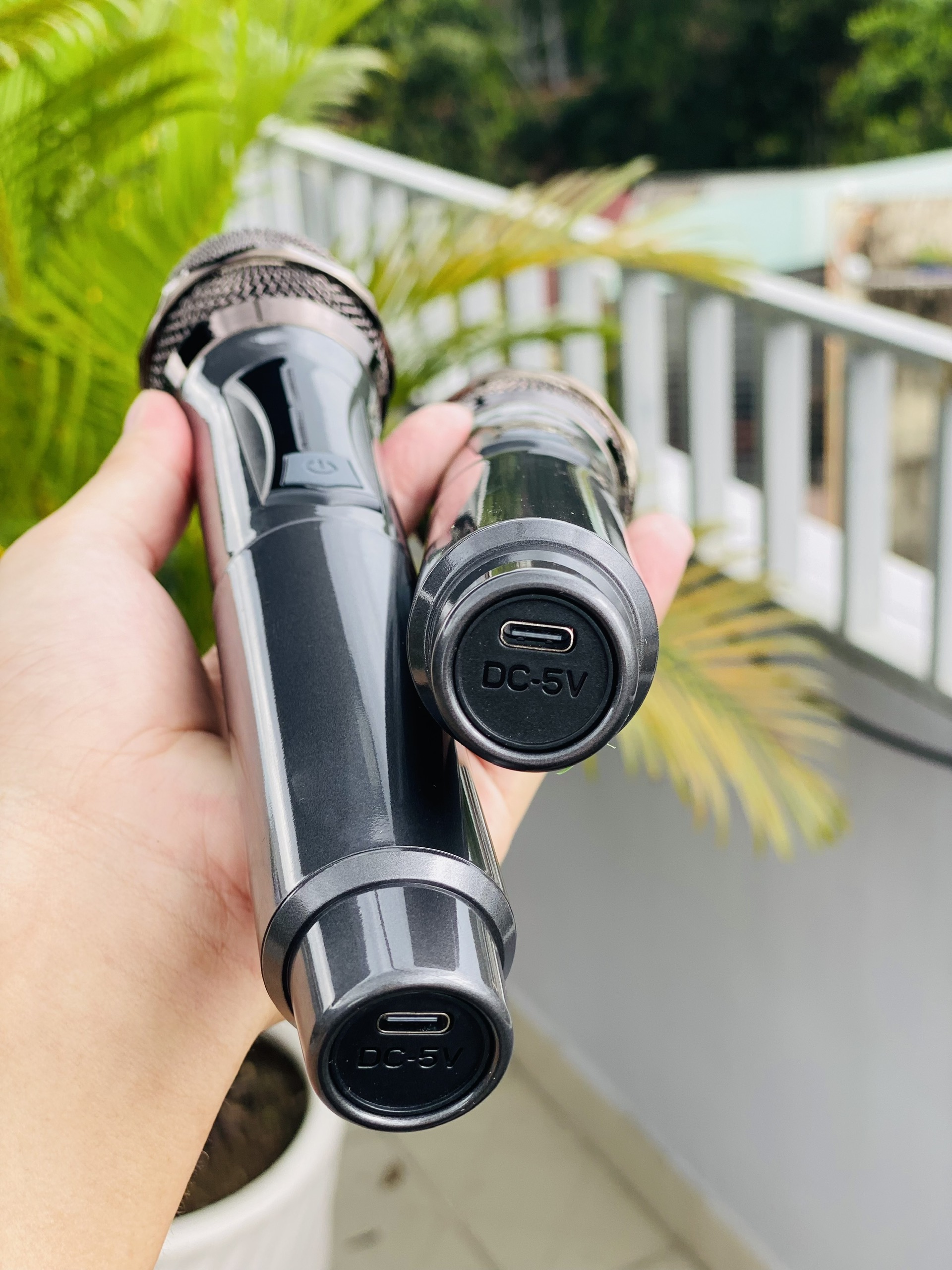 Micro Đa Năng MTMAX G12Pro (Loại 2 Micro) – Pin Sạc Tiện Lợi, Âm Thanh Ổn Định Hát Karaoke Gia Đình Giá Mềm hàng nhập khẩu