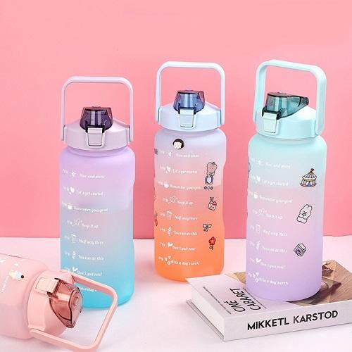 Bình Đựng Nước 2 Lít Cho Người Tập Thể Thao, Gym, Văn Phòng Tặng Kèm Sticker Siêu Dễ Thương
