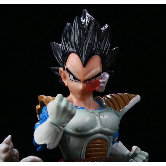 Mô hình Vegeta giáp chiến binh có Led 24cm - Dragon ball