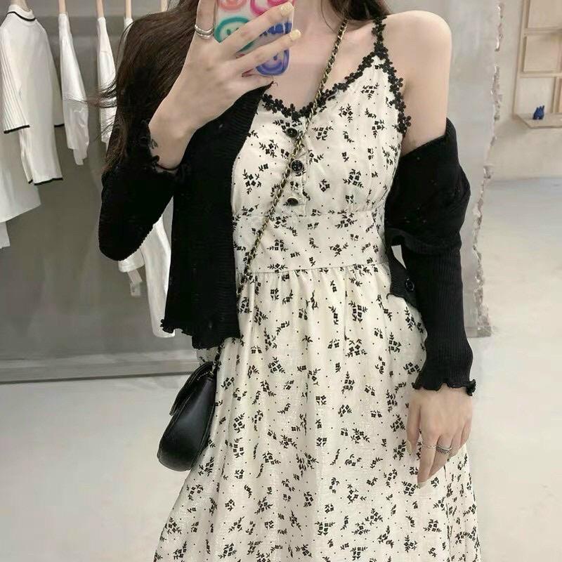 Set đầm hoa trắng hai dây ren kèm khoác croptop đen