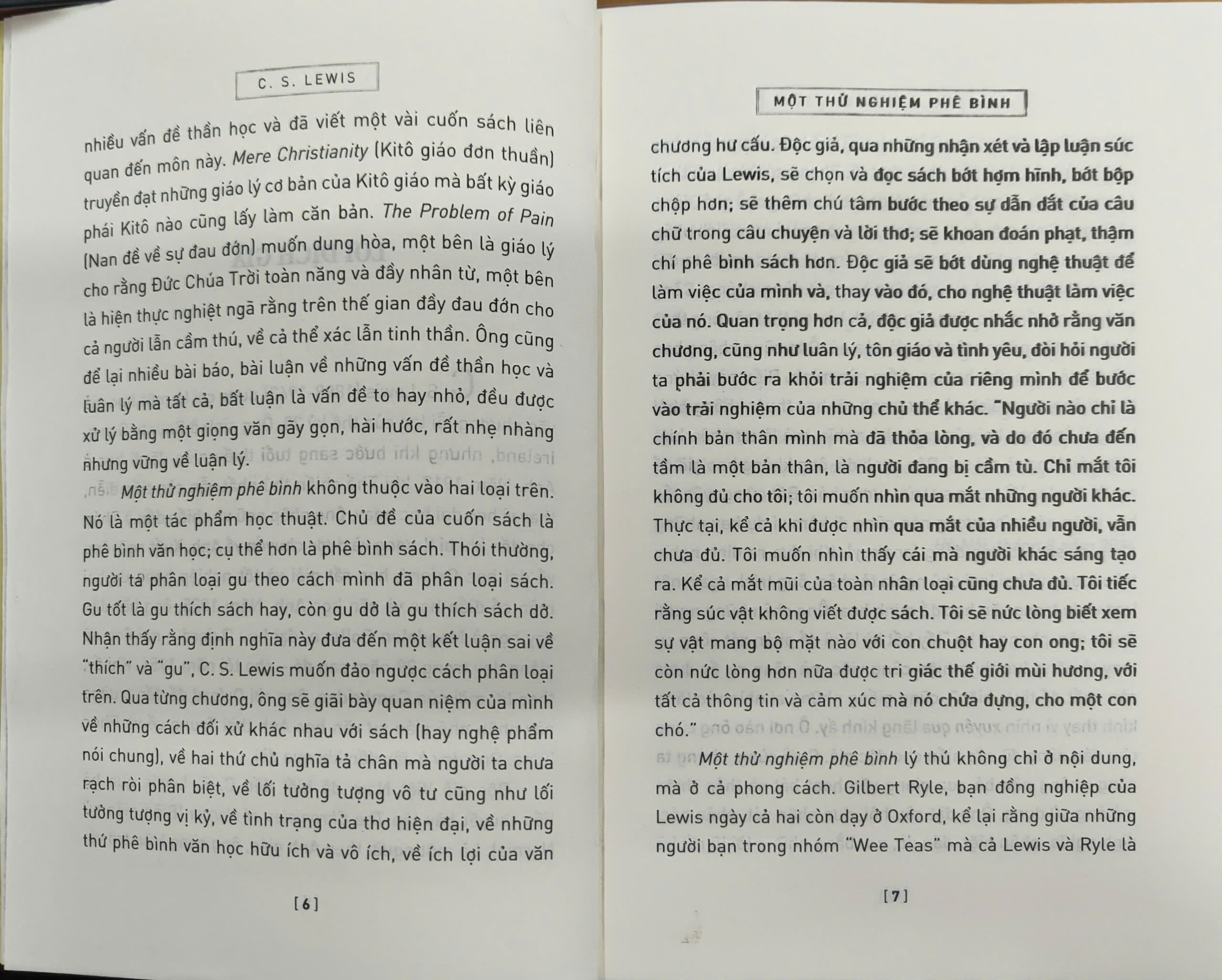 Sách - Một thử nghiệm phê bình (C.S.Lewis) (Nhã Nam Official)