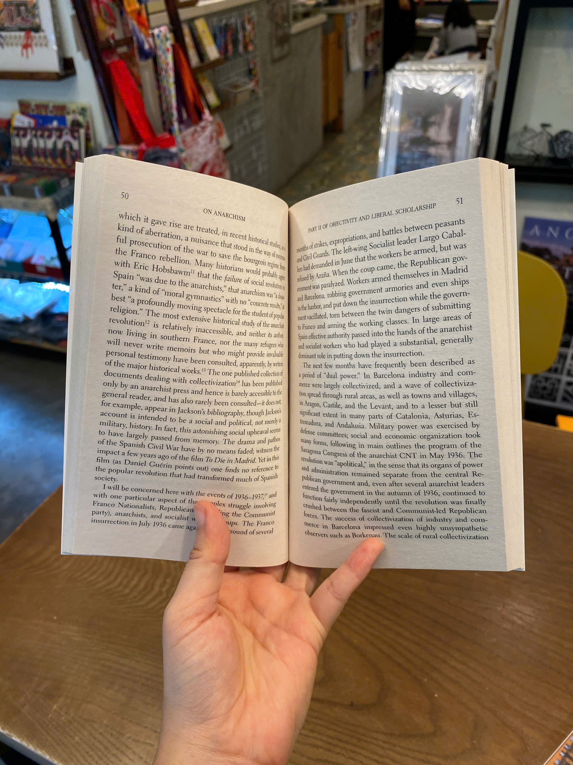 Sách - On Anarchism by Noam Chomsky | English Philosophy - Politics Nonfiction | Sách ngoại văn