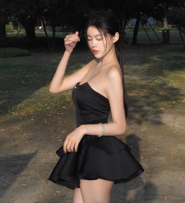 ĐẦM ỐNG NGẮN XÒE ÔM BODY ĐI TIỆC ĐEN TRƠN XẾP LY TẦNG BÈO DẠO PHỐ ĐI CHƠI ĐI BIỂN