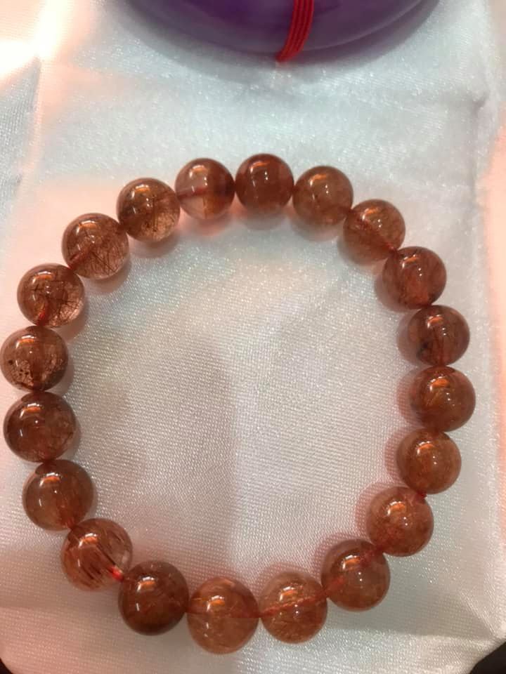 VÒNG TAY PHONG THỦY ĐÁ THẠCH ANH TÓC NÂU ĐẸP SIZE VÒNG 9MM 100% ĐÁ THIÊN NHIÊN NỮ MỆNH THỔ MỆNH KIM ĐEO SANG Ạ