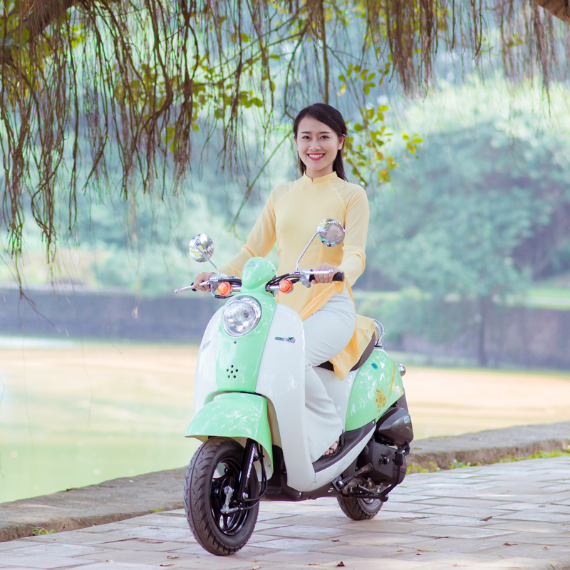 Xe ga 50cc Scoopy màu xanh lá cây nhạt