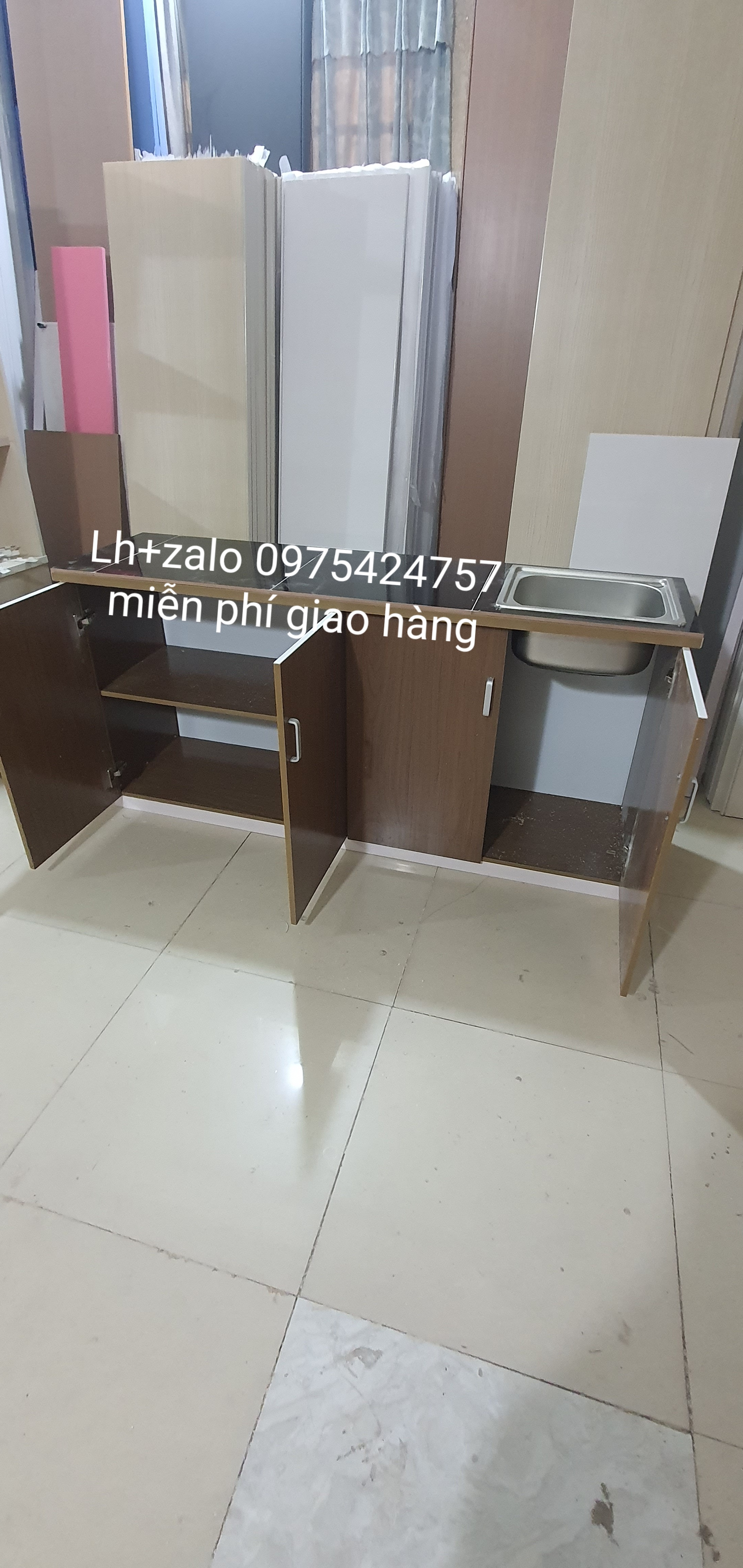 Tủ bếp sẵn bồn mặt gạch nhựa đài loan