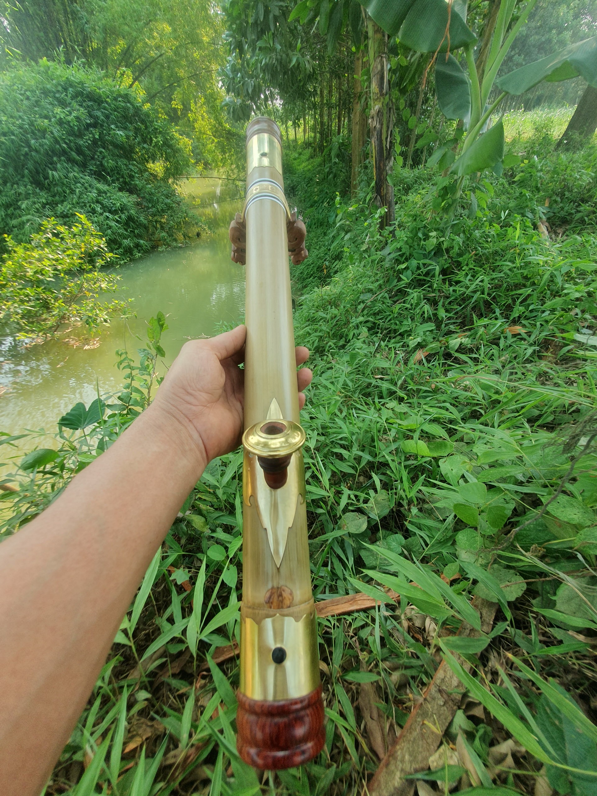 Điếu nữa bọc đồng trơn đính đá