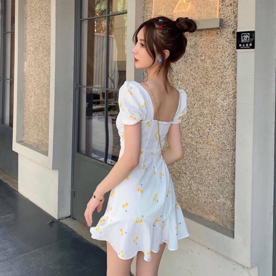Đầm cherry vàng cúp ngực