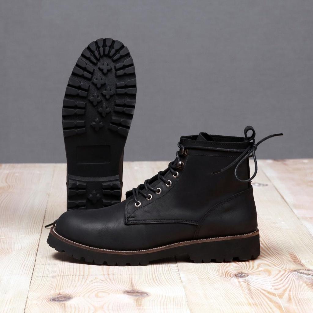 Giày da nam Combat Boots Iron 01 (Iron01), da bò sáp đen, đế cao su đúc CNM, Lucas Shoes bảo hành 1 năm