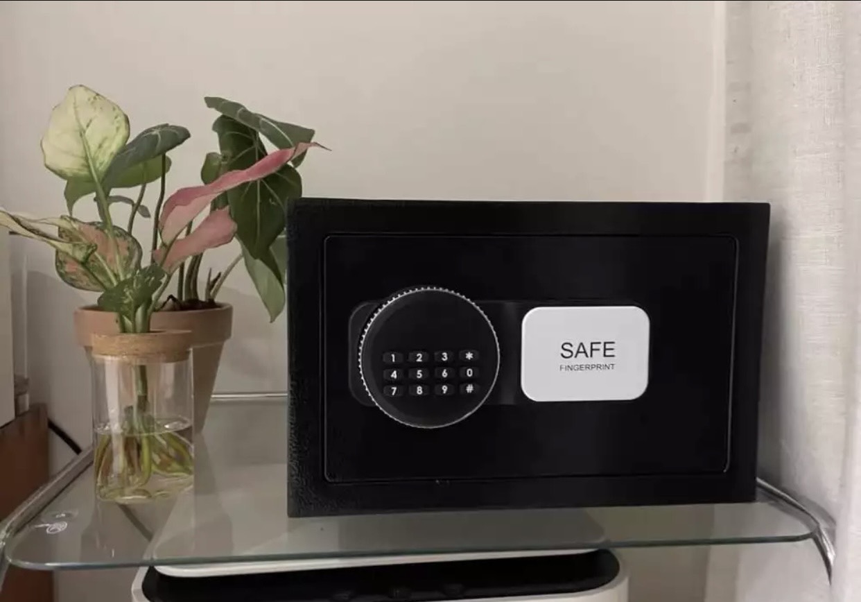 Két Sắt Mini SAFE Két Sắt Mini Thông Minh Mở Khóa Sổ Điện Tử Màu Đen, vàng sang trọng