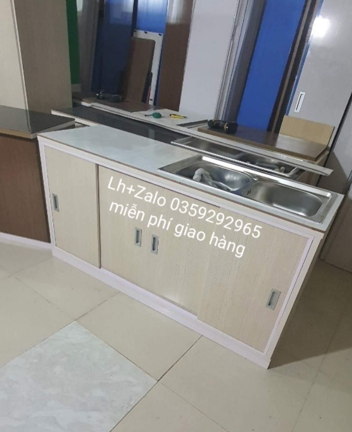 Tủ bếp mini nhựa đài Loan ốp mặt gạch sẵn bồn đôi