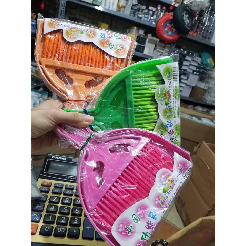 Bộ chổi quét bàn thờ, máy tính, bàn ghế