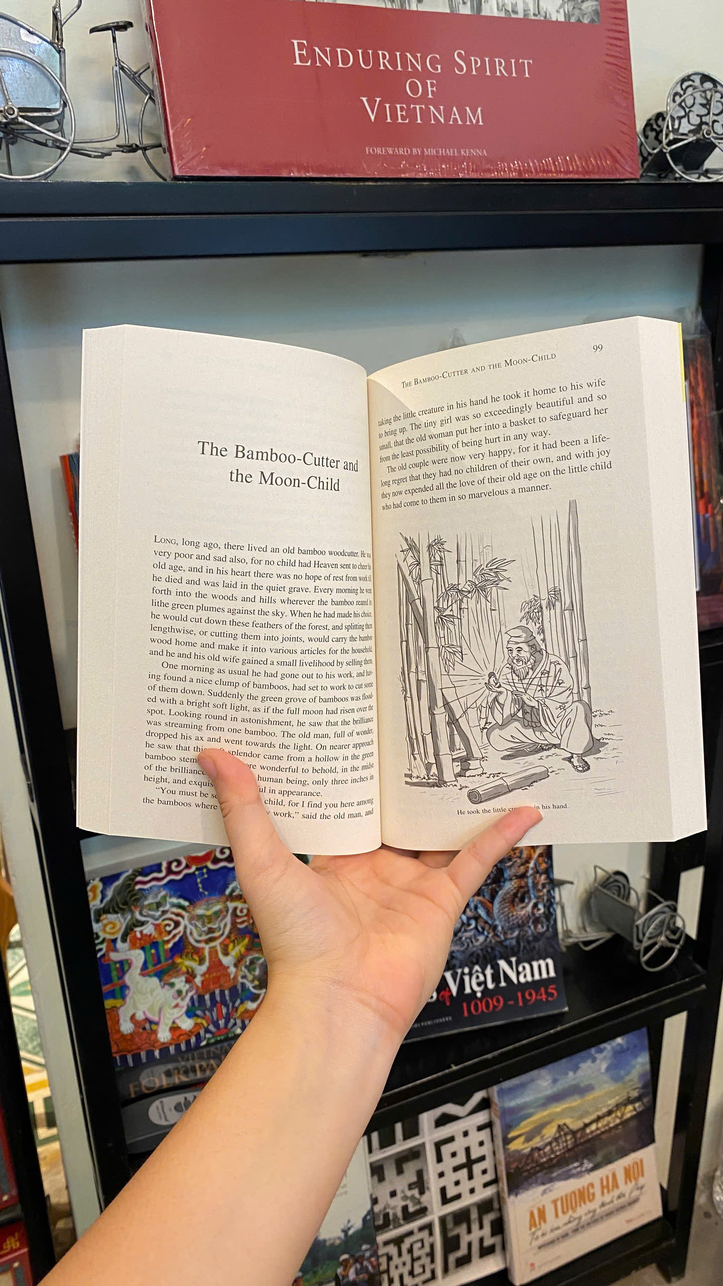 Sách - Japanese Folktales: Classic Stories from Japan's Enchanted Past | Fantasy Classics/ Ngoại văn