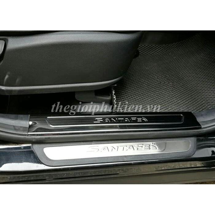 Ốp bậc cửa , nẹp bước chân Hyundai Santafe 2019-2022 cao cấp -mẫu Titan 8 chi tiết