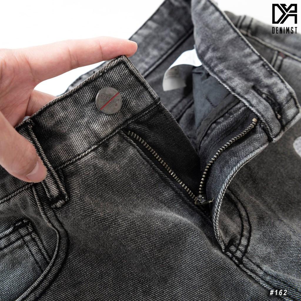 Quần short jeans nam DENIMST xám thêu hình, vải jean dày dặn, mềm mại,thoải mái,form slim fit 162