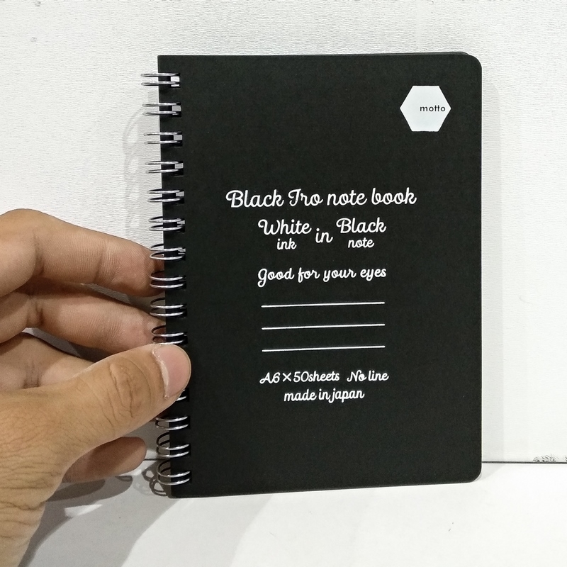Sổ Lò Xo Đen Motto - Iro Notebook A6 100Tr (10 Cuốn/Lốc)
