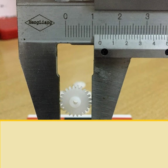 Bánh răng nhựa 24 răng lỗ trục 1.9mm dùng để chế tạo đồ chơi