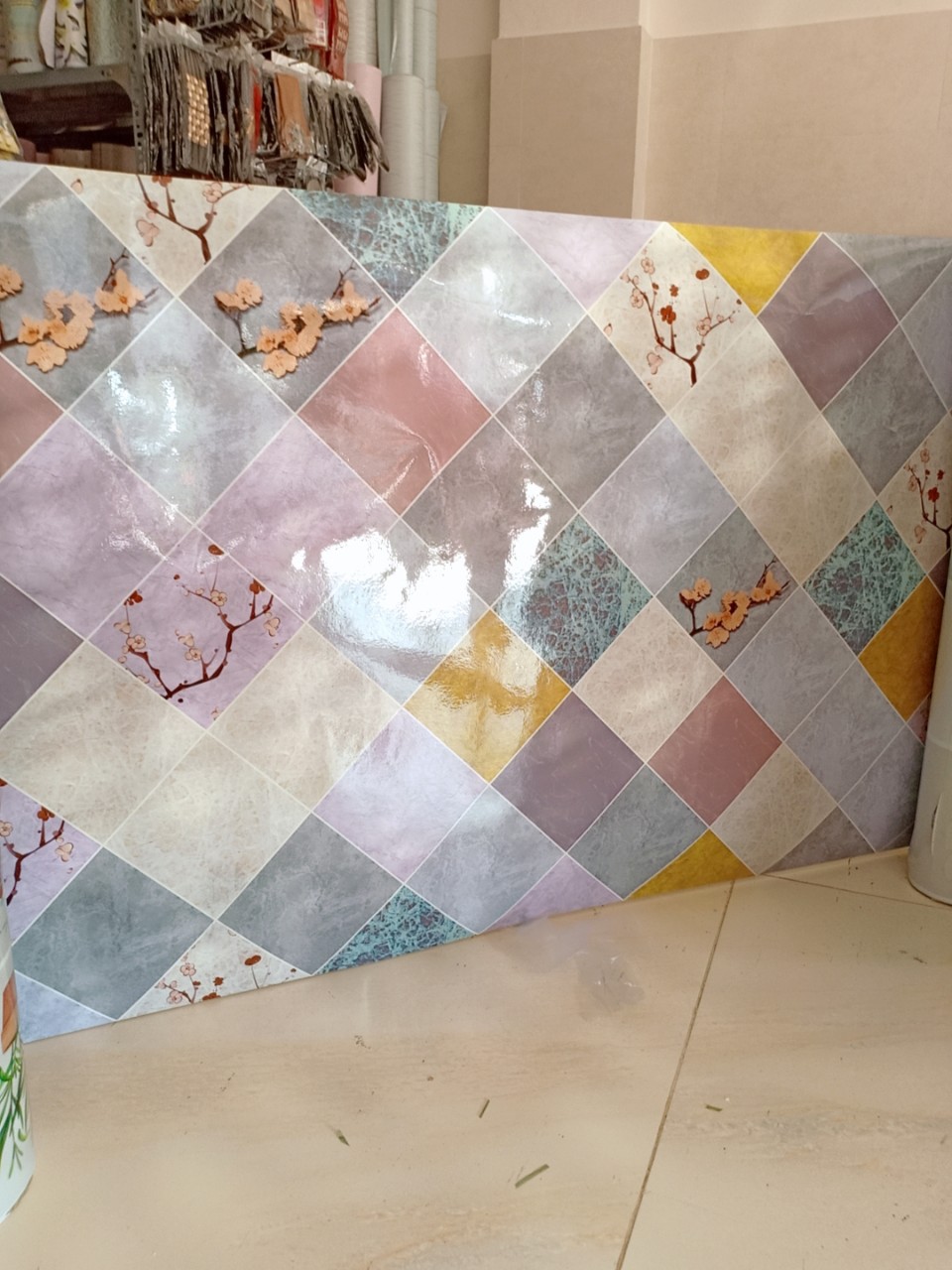 Cuộn 3 Mét Decal Giấy Dán Bếp Tráng Nhôm Cách Nhiệt Hoa Mai Xám