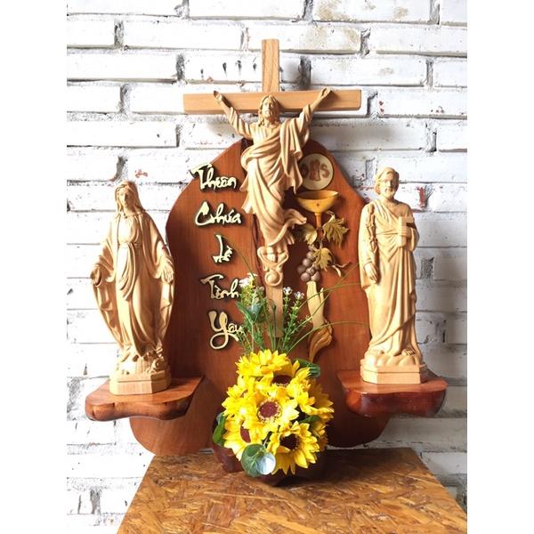 bàn thờ công giáo: bàn thờ gỗ căm xe, tượng gỗ cao 30cm