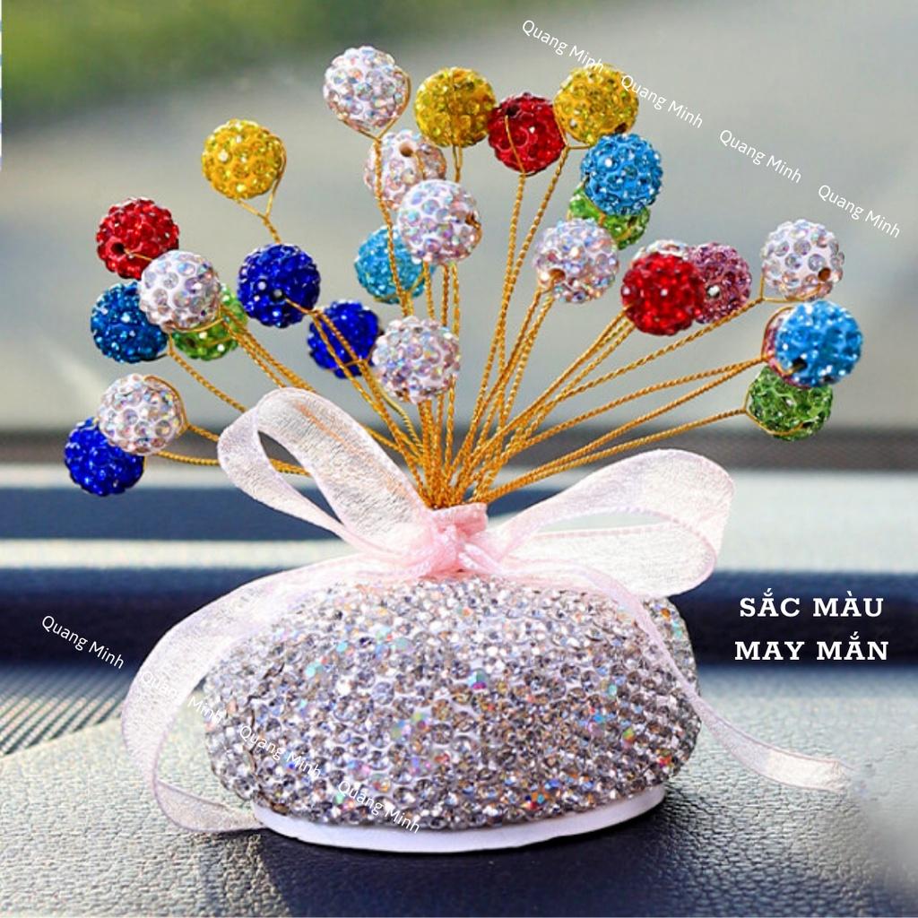 Sắc Mầu Trên Taplo Xe Hơi - Bàn Làm Việc