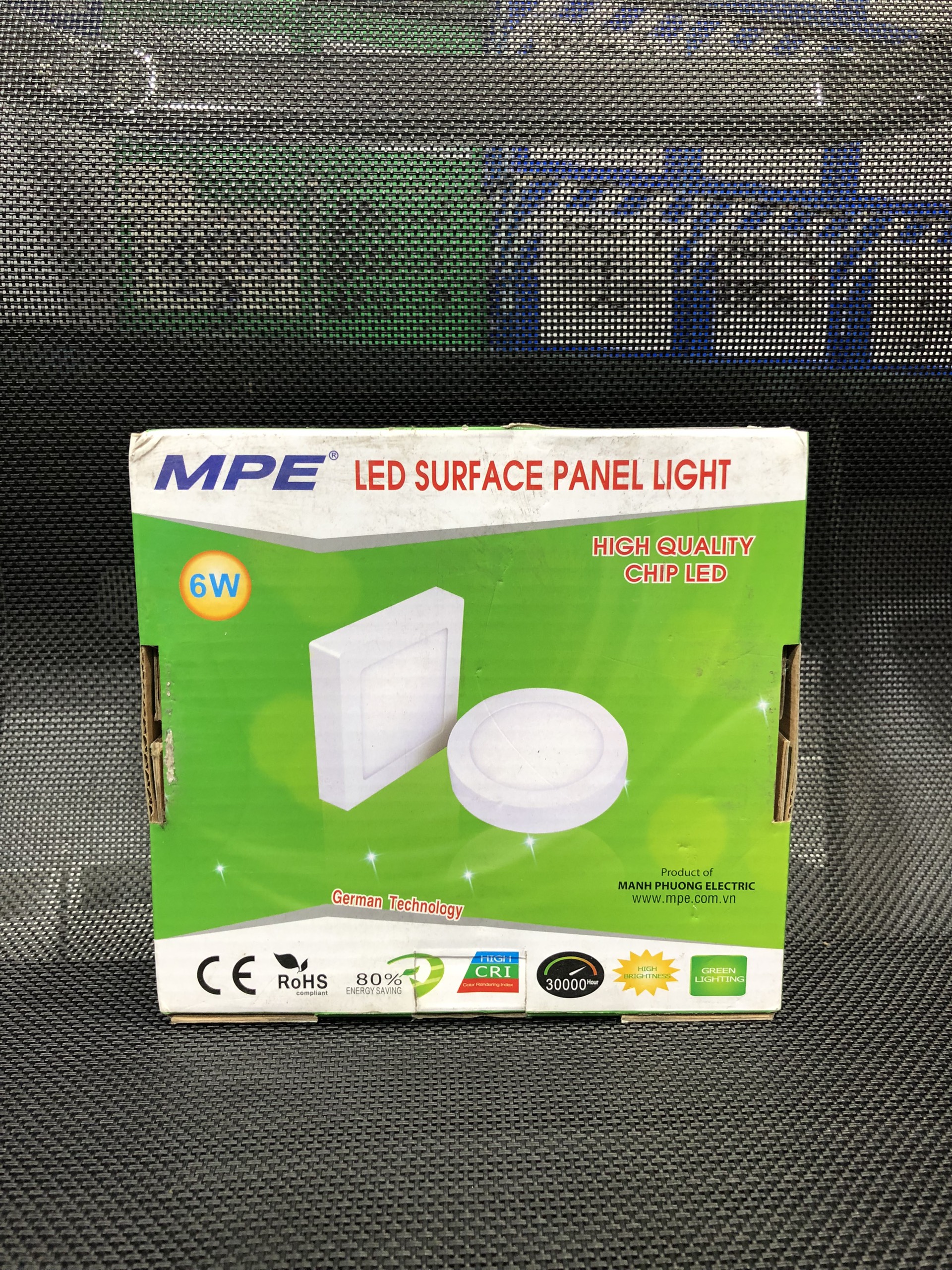 Đèn led panel ốp trần nổi vuông công suất 6W MPE (2 loại ánh sáng trắng và vàng)