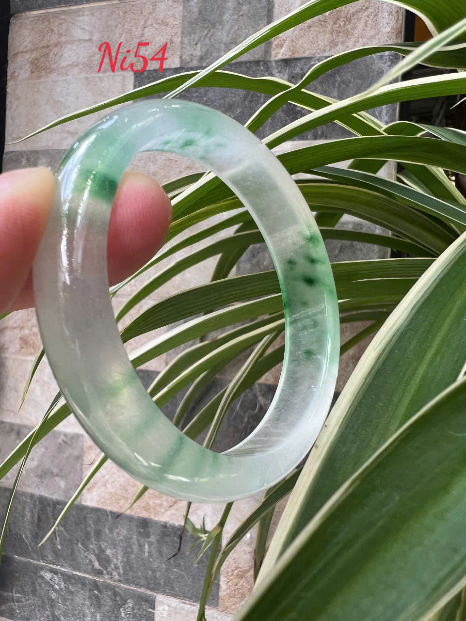 Vòng Tay Nữ Bản Hẹ Đá Mã Não DuLong Trắng Trong Xanh Rong Biển Nhẹ Bóng Đẹp Ni 54mm Cao 12mm Dầy 7mm Món quà tặng Nữ 50kg - 55kg đeo tay xinh rẻ đẹp ý nghĩa ạ