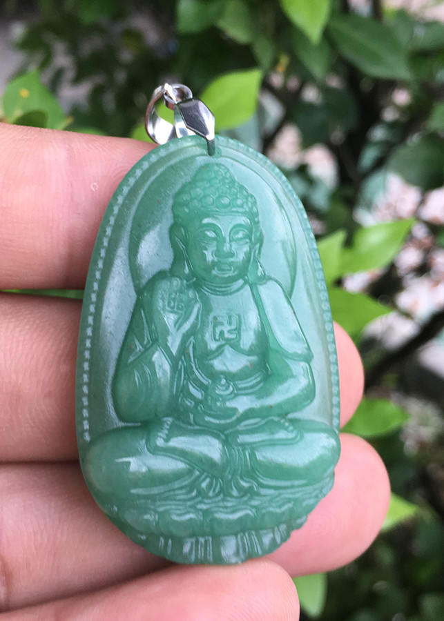 Mặt Dây chuyền Phật Bản Mệnh tuổi Tuất, Mệnh Hỏa, Phật A Di Đà, Đá Thạch Anh Xanh, Cỡ to KOM1