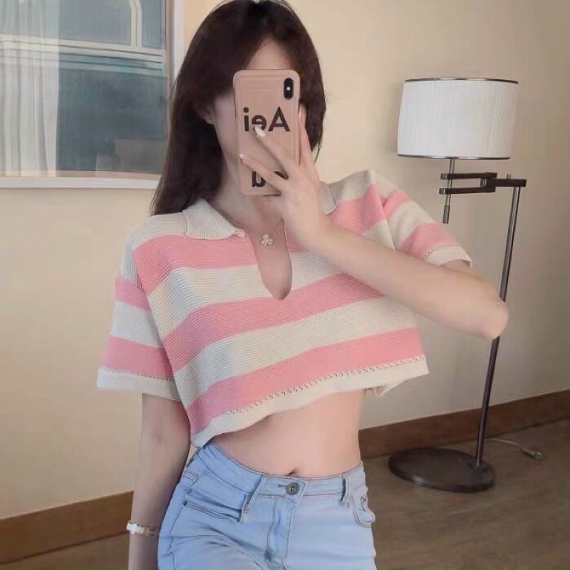 Áo len mongtoghi croptop kẻ ngang cổ đức xẻ V