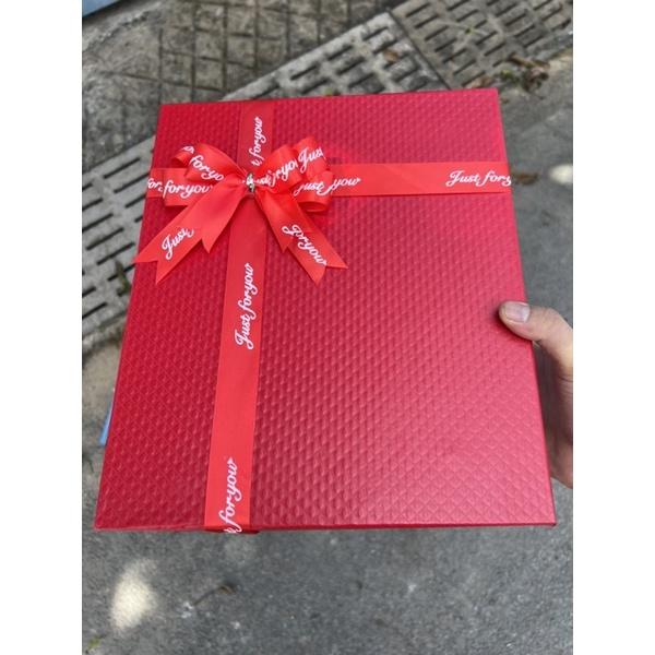 Hộp quà siêu bự, đựng thả ga