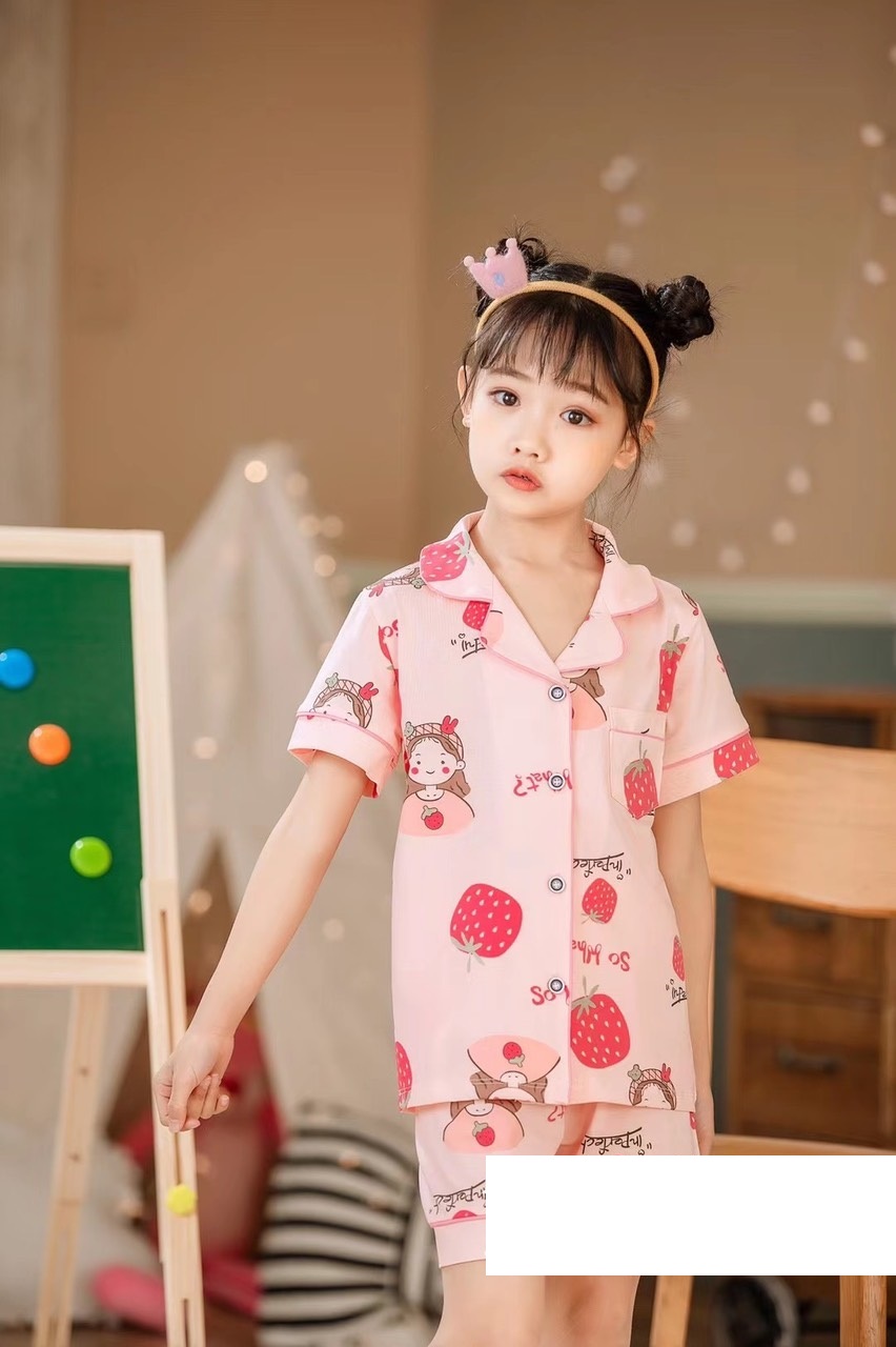 Bộ Pijama cộc tay hình bé gái và dâu tây xuất Hàn cho bé 2-14 tuổi