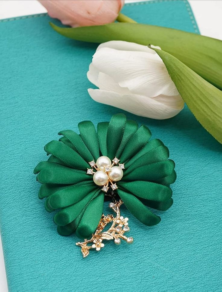 Hoa cài áo bông cúc nửa handmade cao cấp