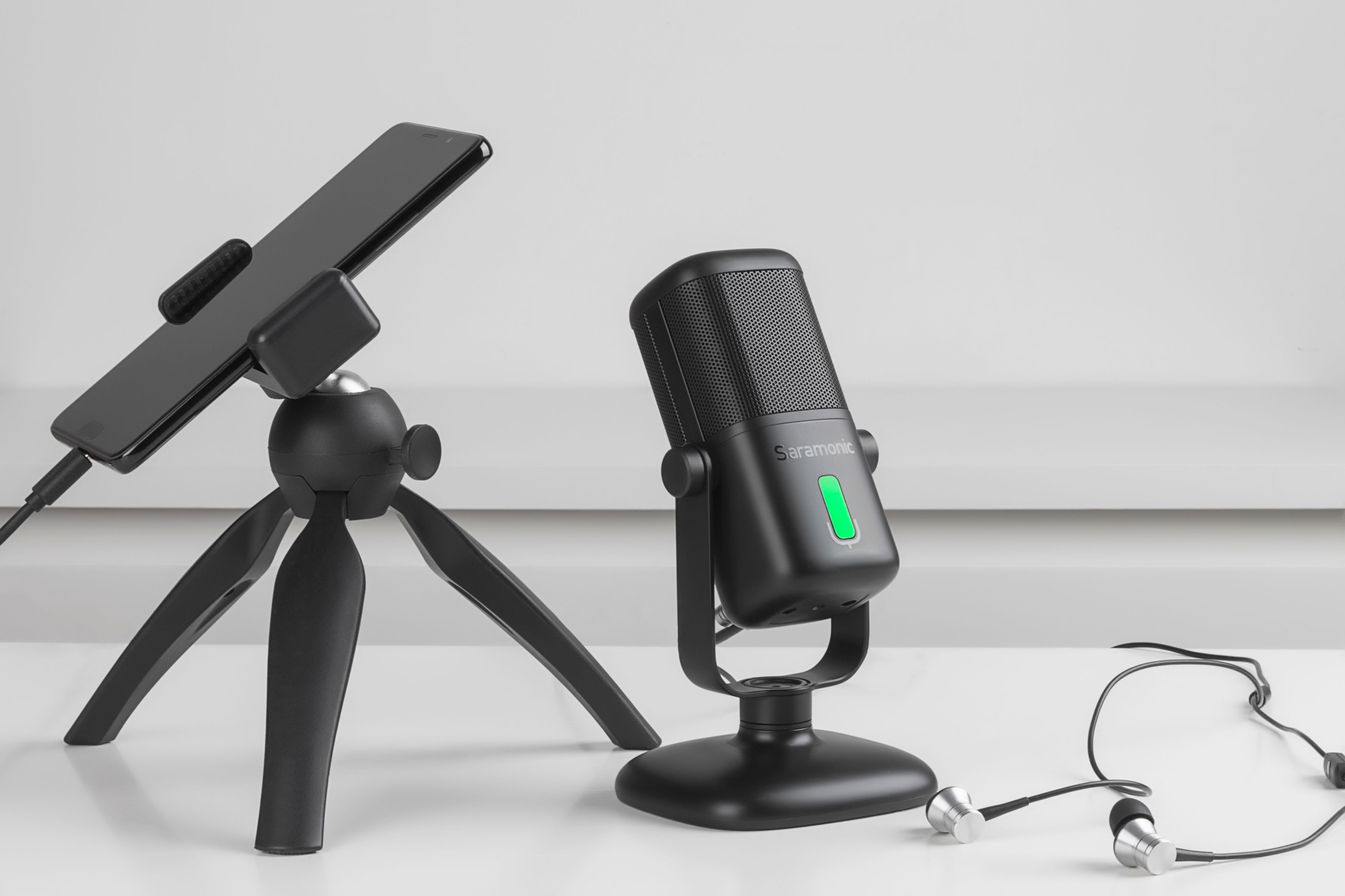 Micro Thu Âm Saramonic SR-MV2000