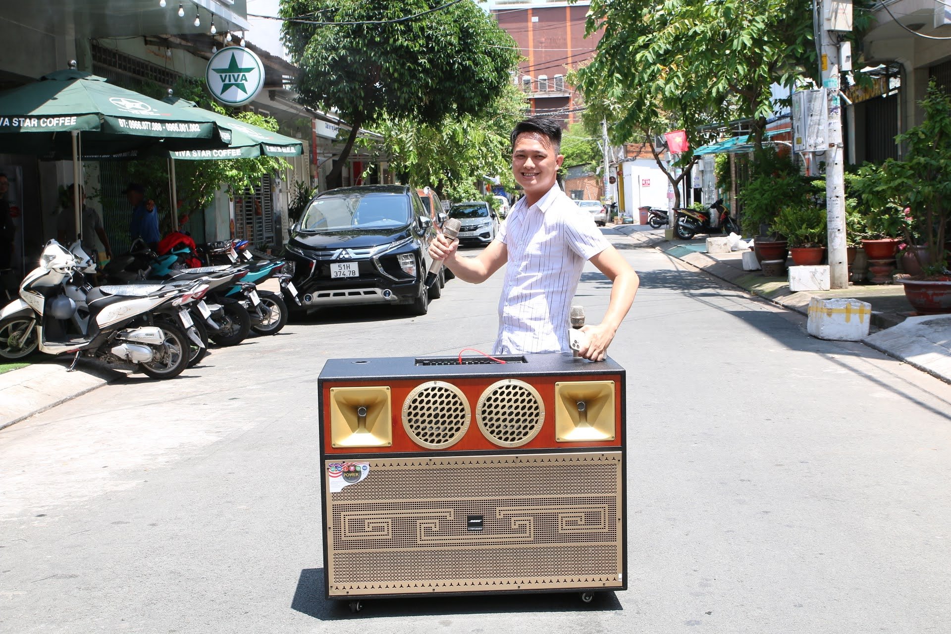 Loa kéo di động 4 tấc đôi ngang Bose 908 - Loa khủng long - 2 bass 2 mid 2 treble - Công suất 7000W - Âm thanh khủng - Dàn karaoke di động - Kèm 2 micro không dây UHF - Hàng nhập khẩu