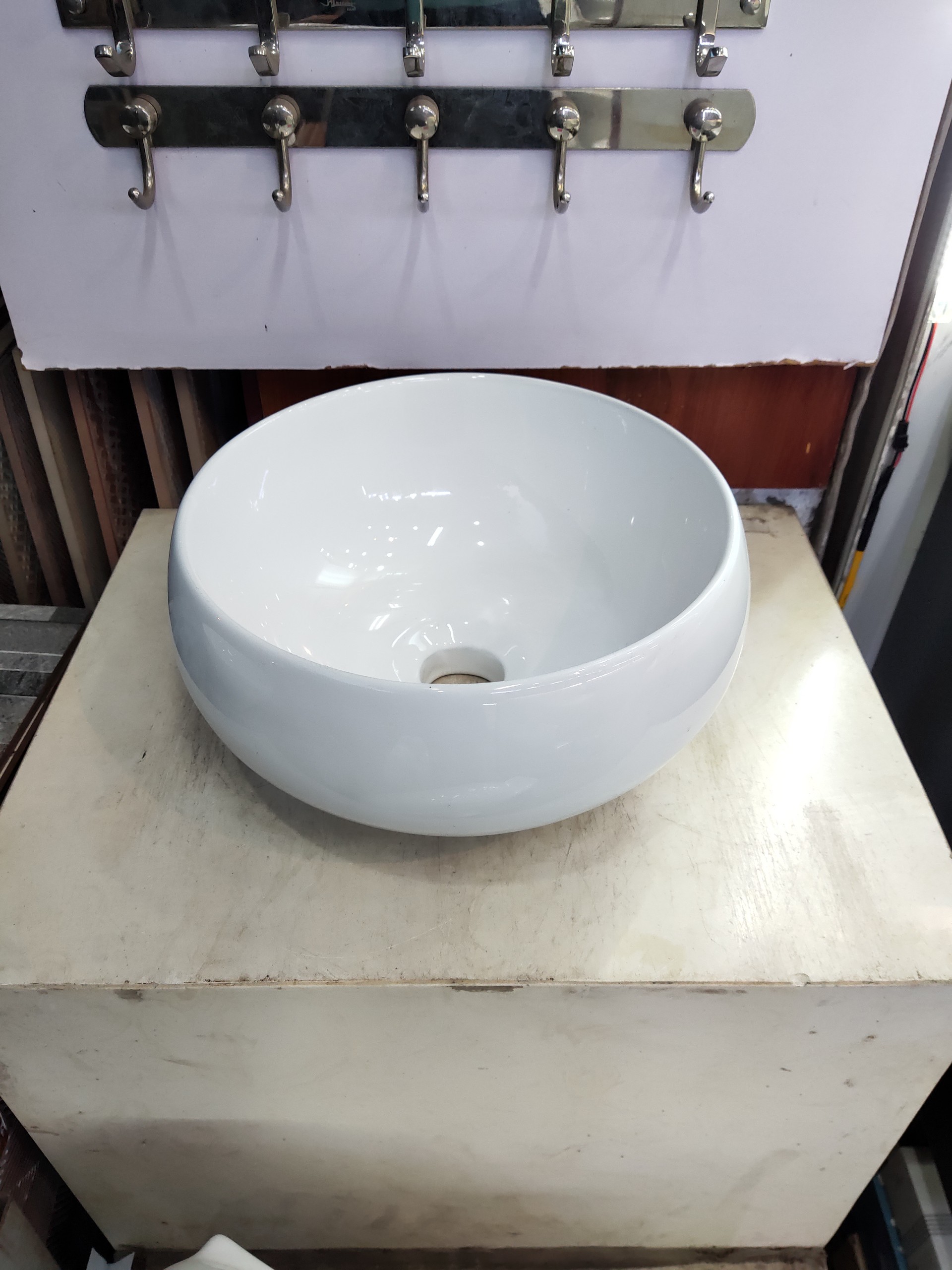 CHẬU LAVABO ĐẶT BÀN HÌNH TRÒN ( ẢNH THẬT) KÍCH THƯỚC BÉ