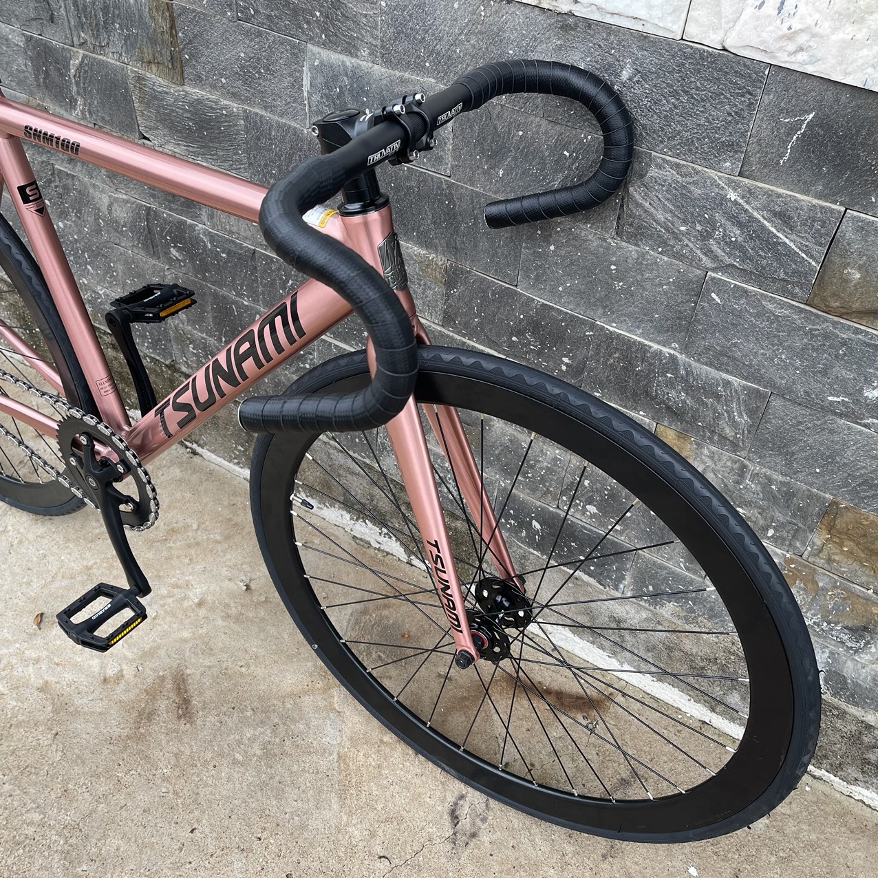 Xe đạp fixed gear TSUNAMI SNM100 cơ bản - Màu Rose gold