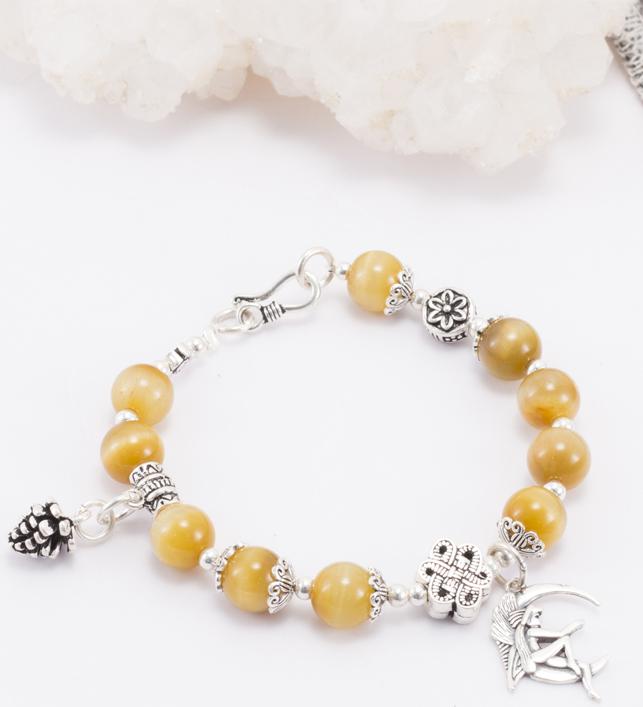 Vòng Thạch Anh Mắt Hổ Vàng Tâm Phối Charm Kết Đồng Tâm Bạc Ngọc Quý Gemstones