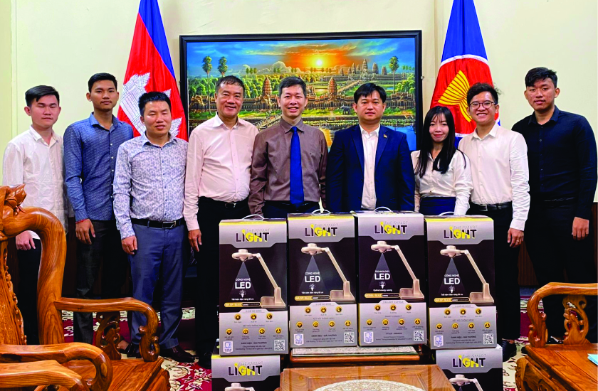 Đèn học thông minh The Smart LIGHT