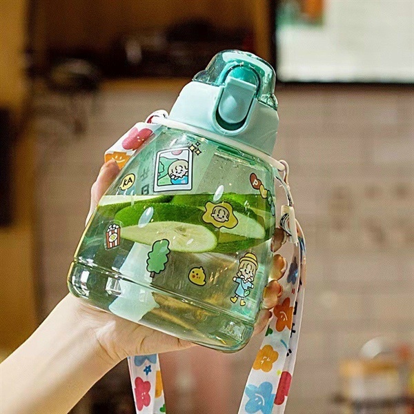 Bình đựng nước bụng bầu kèm ống hút và dây đeo tiện lợi 1300ml Kiss kèm sticker dán