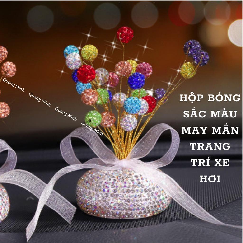 Sắc Mầu Trên Taplo Xe Hơi - Bàn Làm Việc