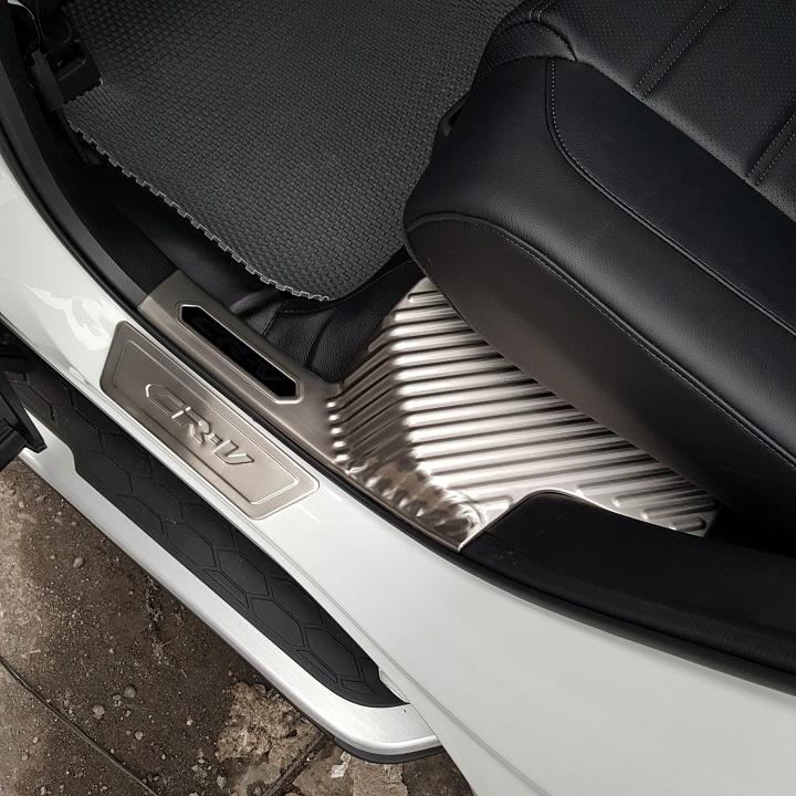 BỘ SẢN PHẨM Nẹp bước chân và ốp chống trầy cốp Honda CRV, CR-V 2018-2019 - Mẫu Inox
