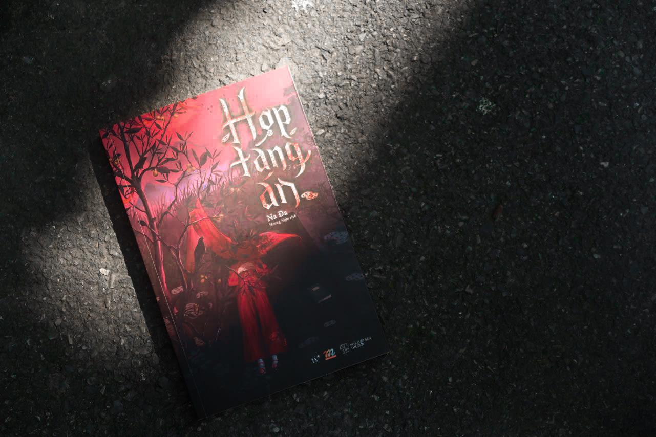 Sách - Hợp Táng Án