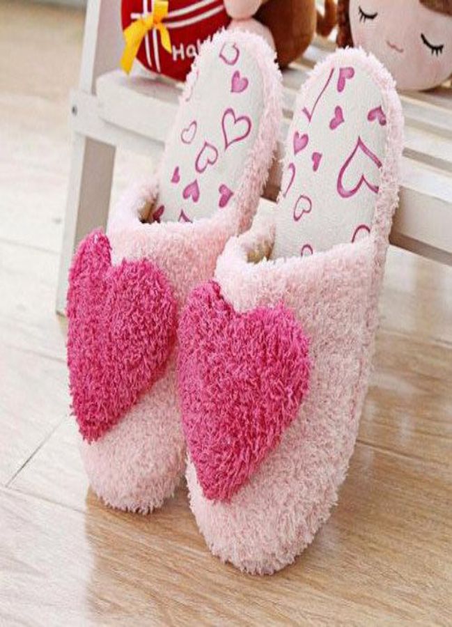 Dép bông đi trong nhà hình trái tim (giao màu ngẫu nhiên) - Size 38, 39