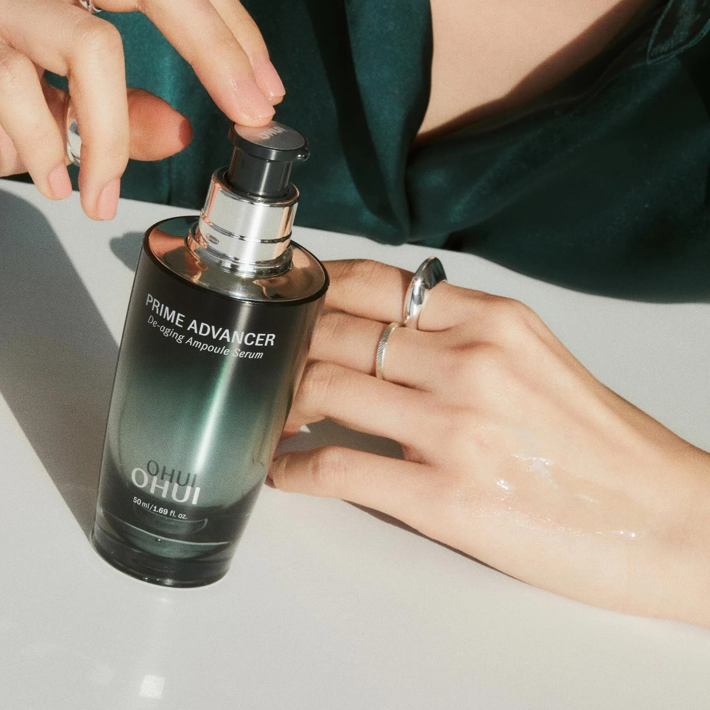 Bộ Tinh Chất Ngăn Ngừa Lão Hóa Ohui Xanh Prime Advancer De-Aging Ampoule Serum 50ml + 20ml