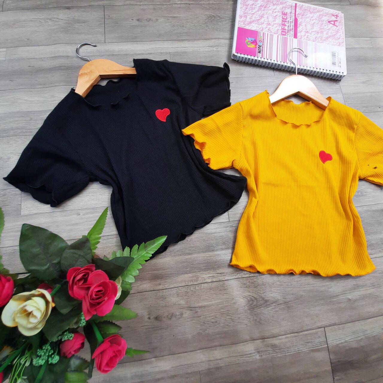 ÁO THUN NỮ TAY NGẮN THÊU TRÁI TIM THỜI TRANG XIXO CAO CẤP MÃ ATN0005