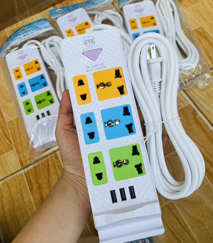 Ổ CẮM ĐIỆN CYX K208 DÂY ĐỒNG NGUYÊN CHẤT VỚI 4 CỔNG USB CÙNG CHIỀU DÀI 3M SIÊU XỊN-HT