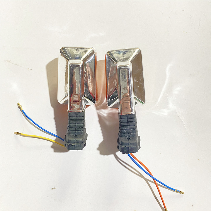 Bộ 2 Đèn Xi Nhan Sau Xe Máy Cub 82 Loại Đẹp